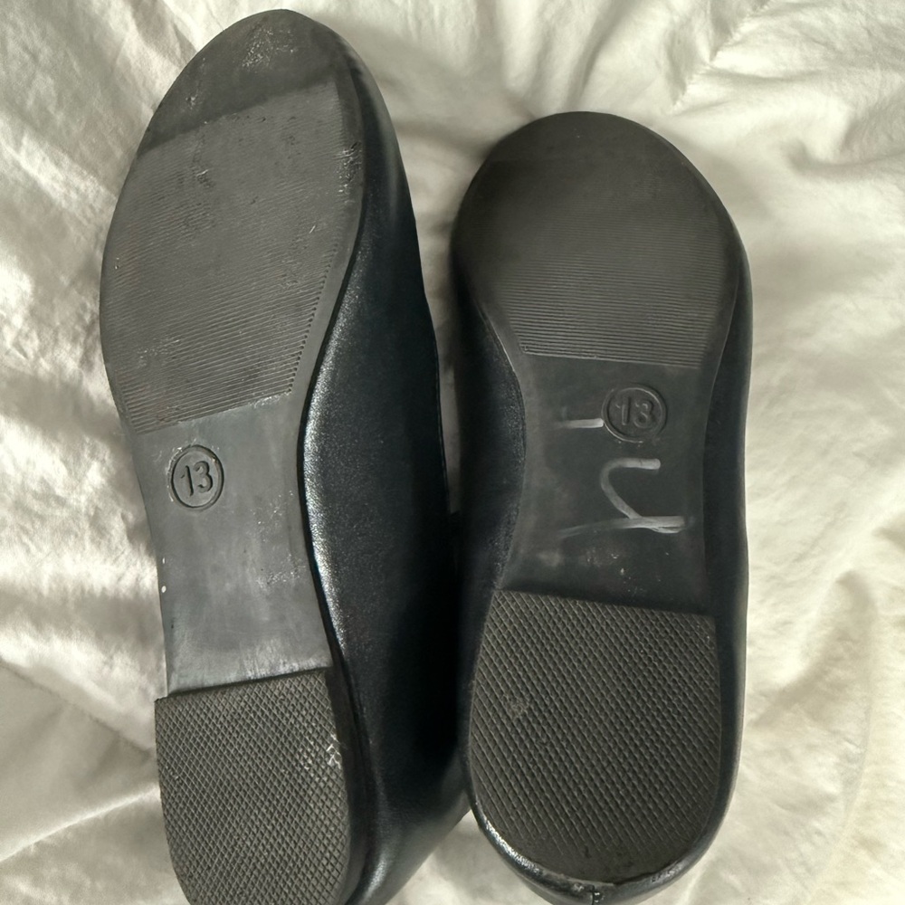 Report Black Ballet Flats with Bow - Picture 6 of 6